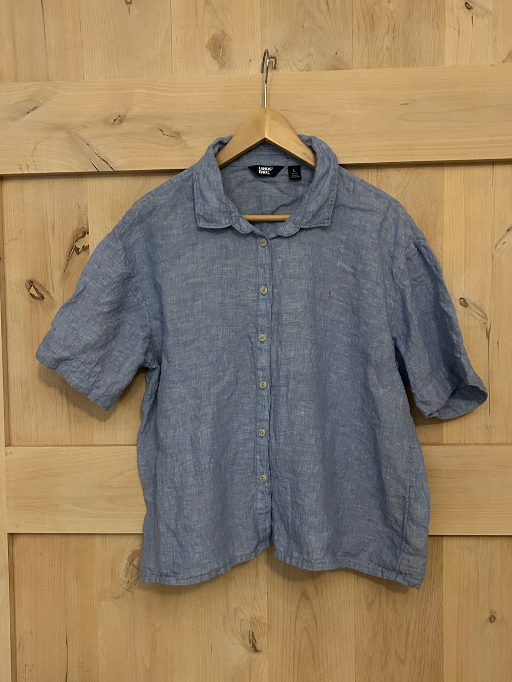 Lands End women’s 100% Linen Short-Sleeve Button-Up Shirt - Light Blue, EUC